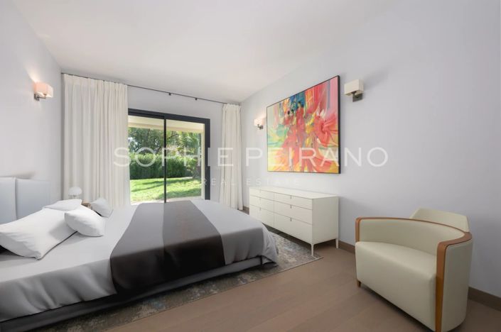 Image No.8-4 Bed House for sale