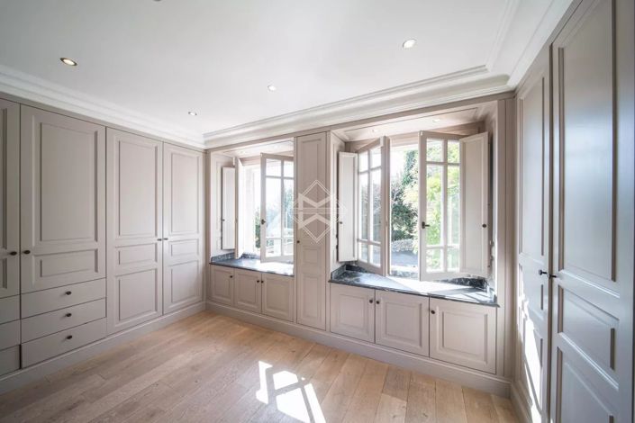 Image No.12-4 Bed House for sale