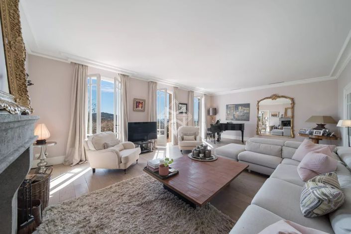 Image No.6-4 Bed House for sale