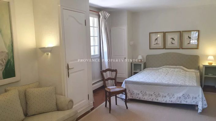 Image No.10-5 Bed House for sale