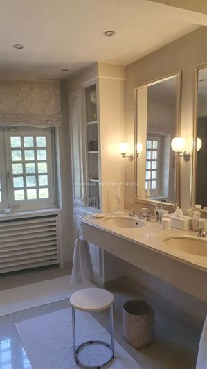 Image No.17-5 Bed House for sale