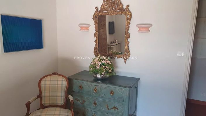 Image No.9-5 Bed House for sale