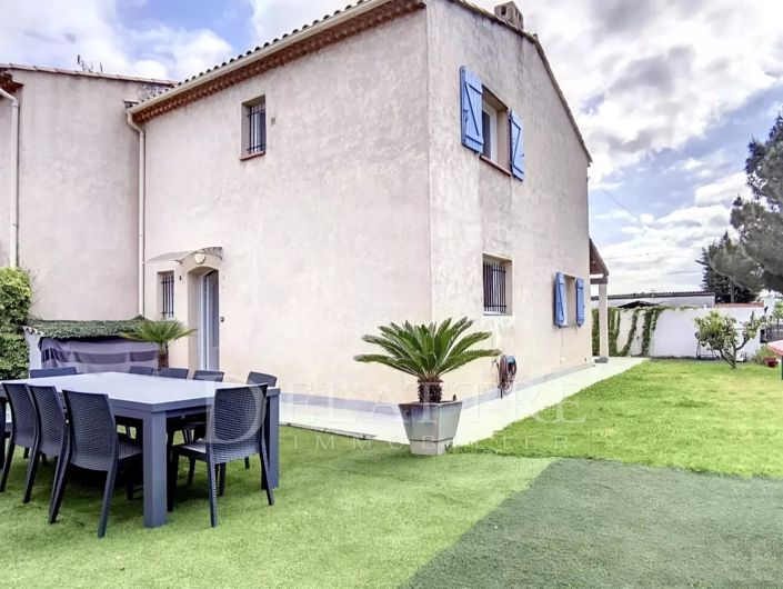 Image No.2-3 Bed House for sale