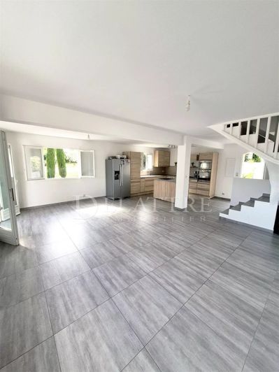 Image No.3-3 Bed House for sale