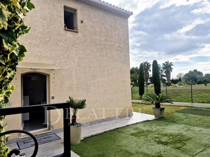 Image No.8-3 Bed House for sale