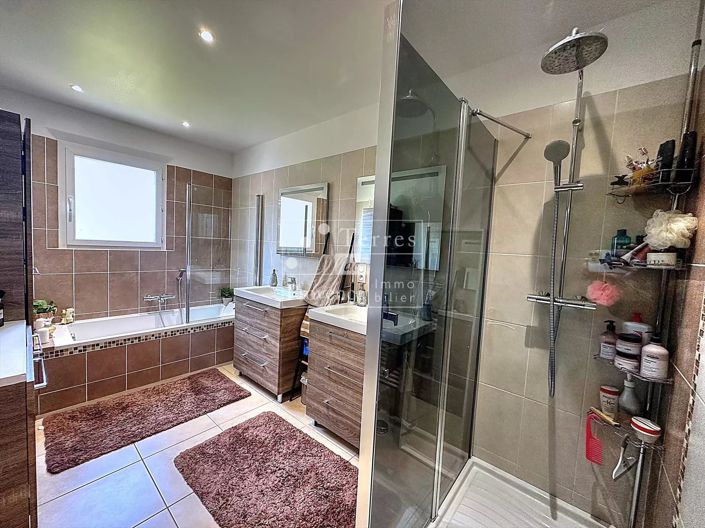 Image No.11-Maison de 3 chambres à vendre à Villecroze