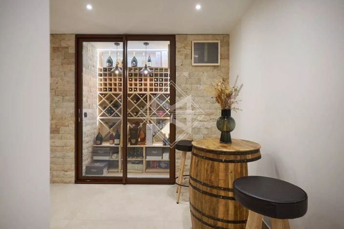 Image No.13-6 Bed House for sale