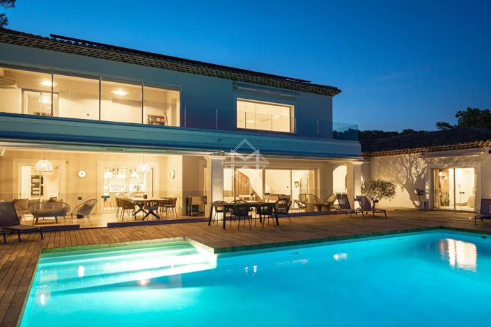 Image No.15-6 Bed House for sale