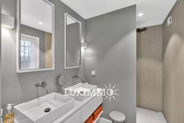 Image No.12-3 Bed House for sale