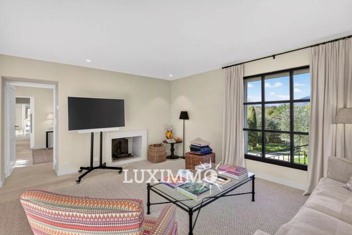 Image No.6-3 Bed House for sale