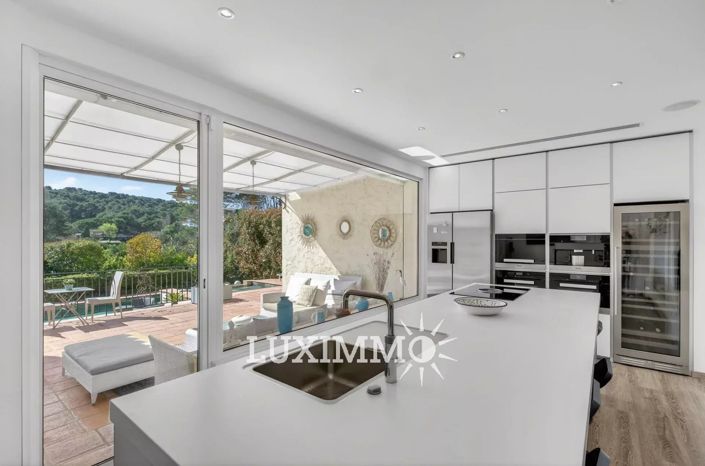 Image No.7-4 Bed House for sale