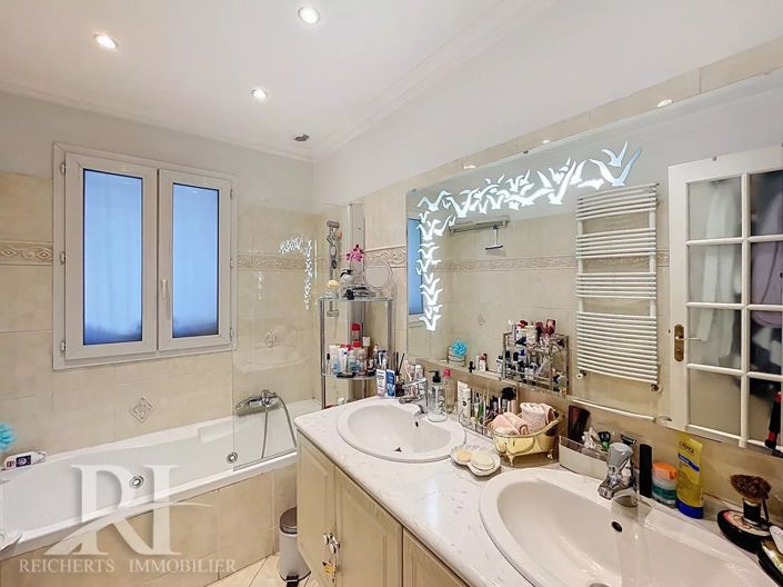 Image No.13-3 Bed House for sale