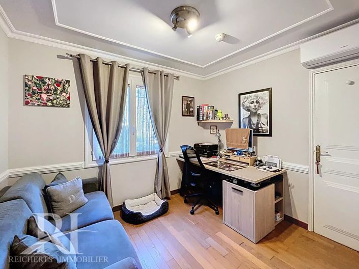 Image No.17-3 Bed House for sale