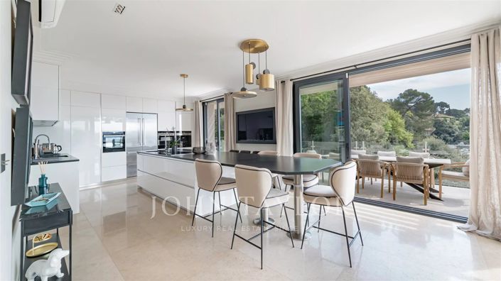 Image No.11-5 Bed House for sale