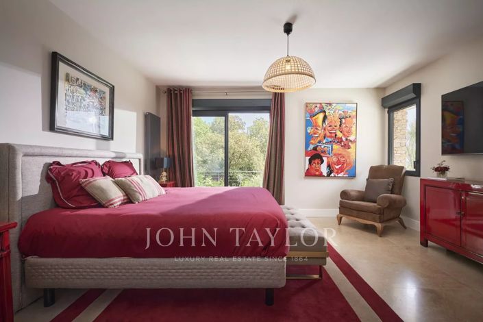 Image No.13-5 Bed House for sale