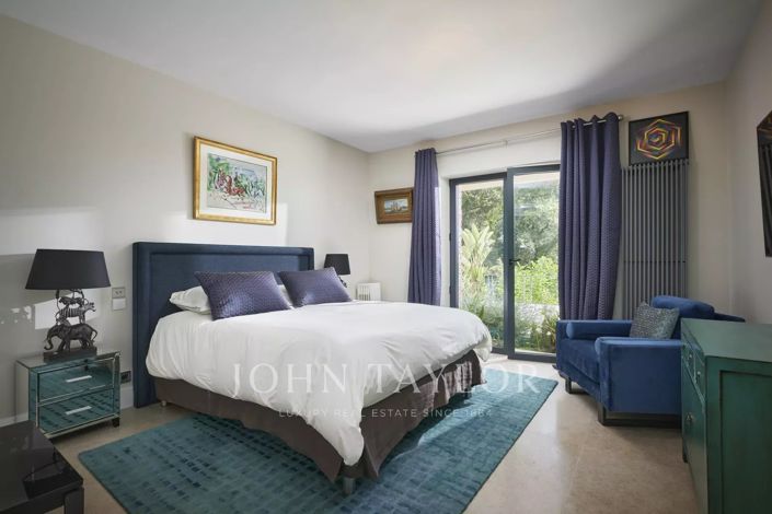 Image No.15-5 Bed House for sale