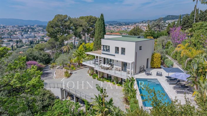 Image No.5-5 Bed House for sale