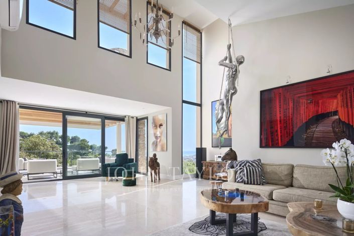 Image No.7-5 Bed House for sale