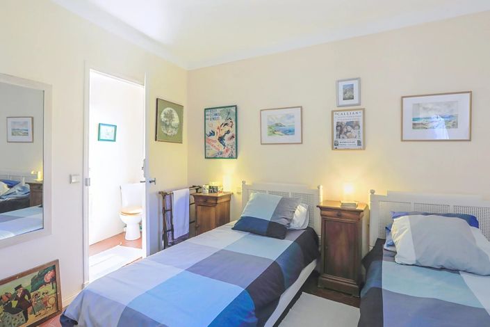 Image No.15-3 Bed House for sale