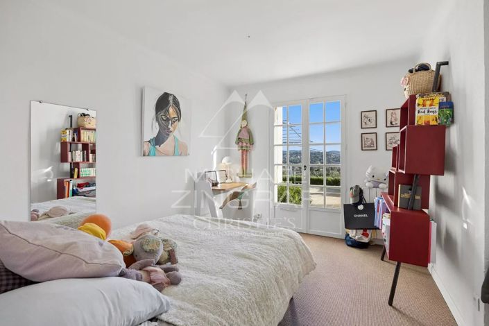 Image No.8-Maison de 4 chambres à vendre à Peymeinade