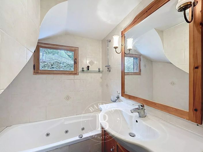 Image No.21-4 Bed House for sale