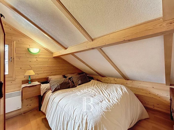 Image No.22-4 Bed House for sale