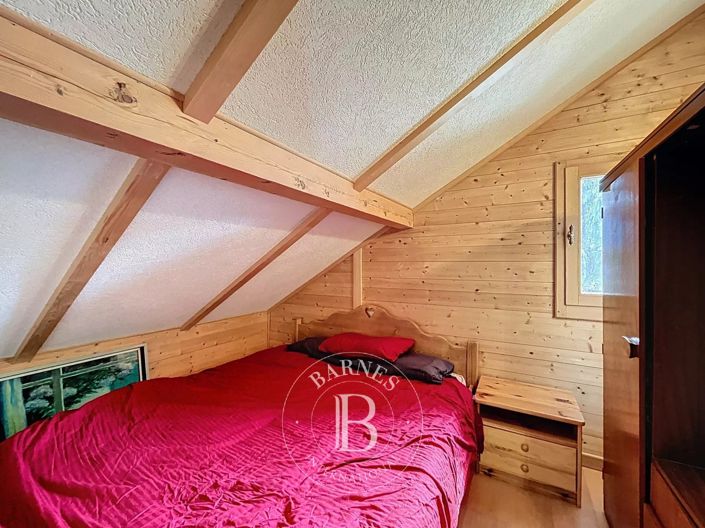 Image No.23-4 Bed House for sale