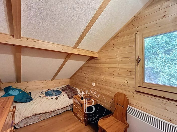 Image No.24-4 Bed House for sale