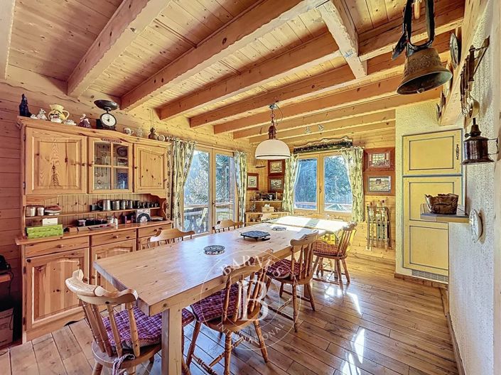 Image No.8-4 Bed House for sale