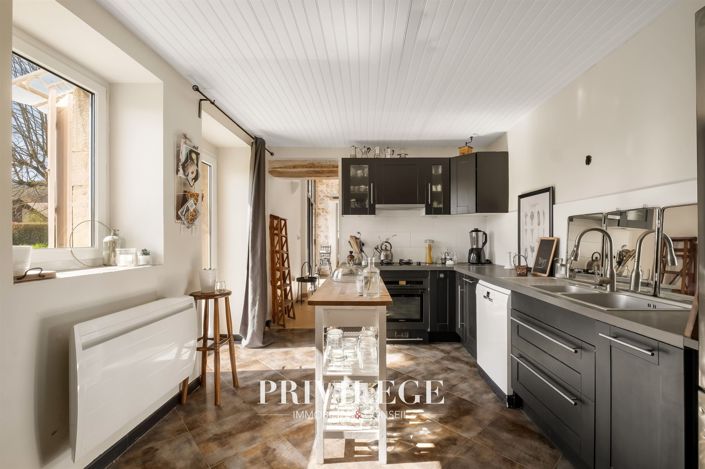 Image No.9-5 Bed House for sale