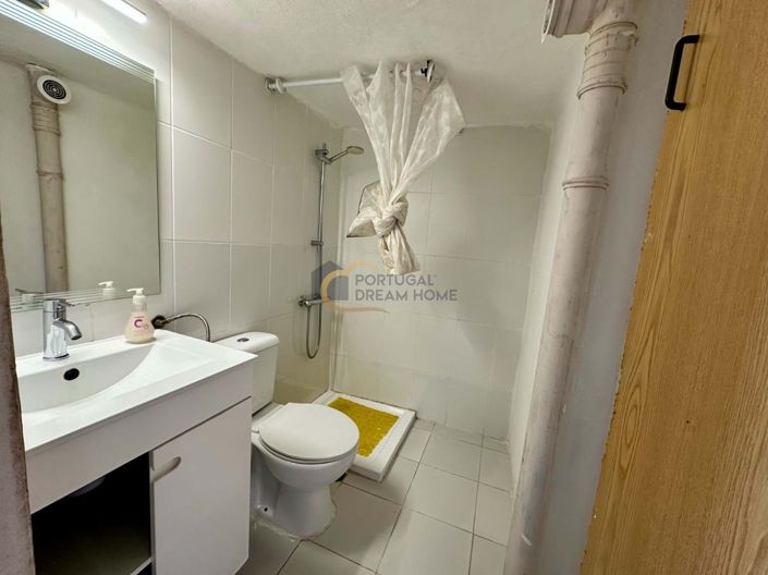 Image No.10-8 Bed House for sale