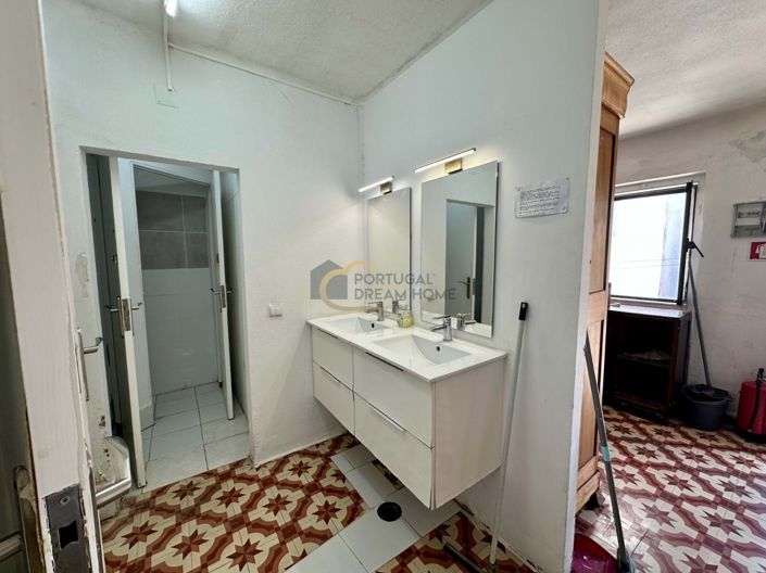 Image No.13-8 Bed House for sale