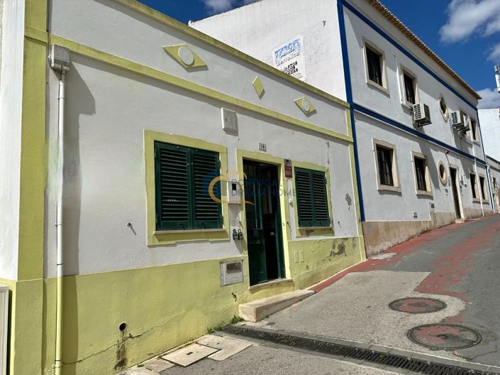 Image No.3-8 Bed House for sale