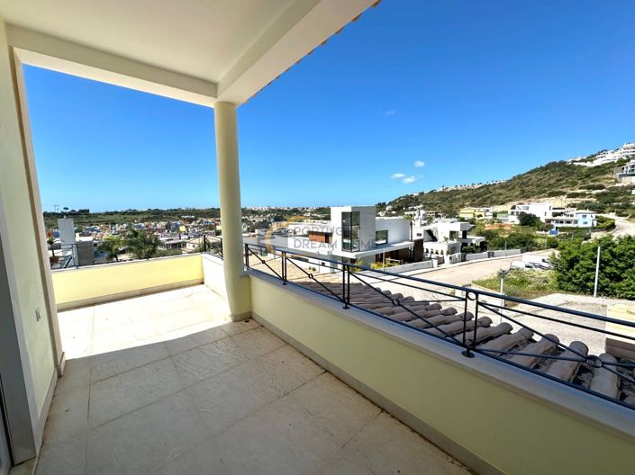 Image No.24-3 Bed House for sale