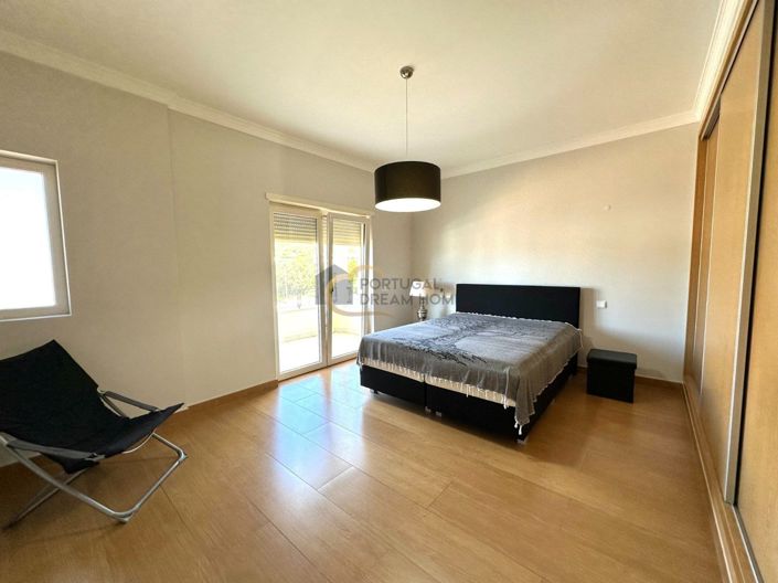 Image No.26-3 Bed House for sale