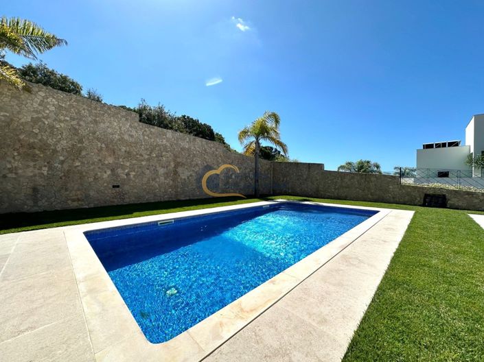 Image No.3-3 Bed House for sale