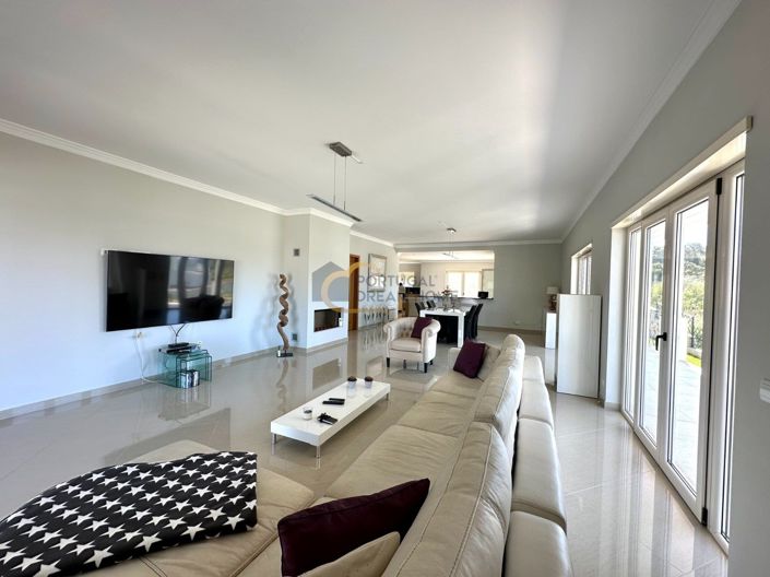 Image No.9-3 Bed House for sale