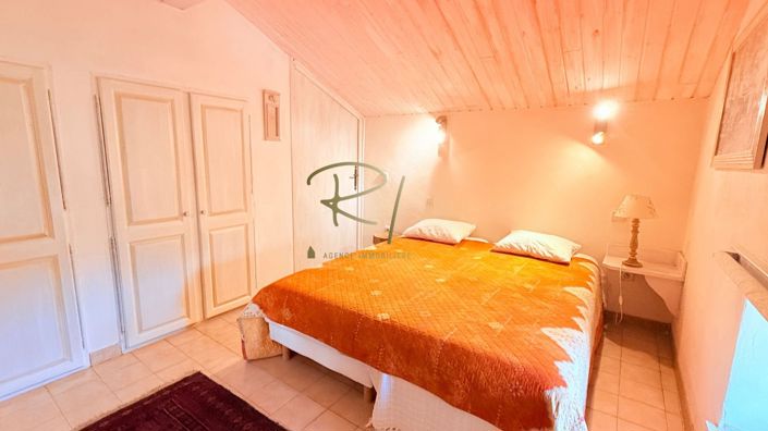 Image No.9-4 Bed House for sale