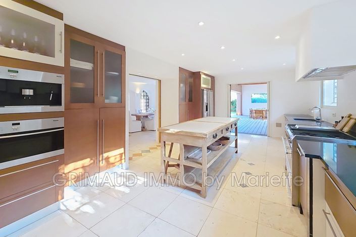 Image No.4-Maison de 4 chambres à vendre à Grimaud