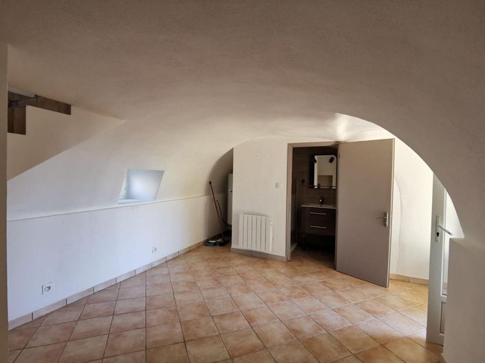 Image No.10-2 Bed House for sale