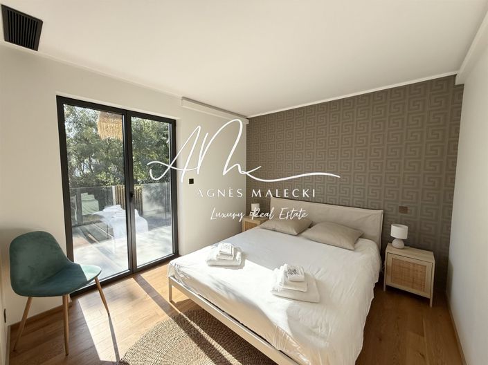 Image No.13-4 Bed House for sale