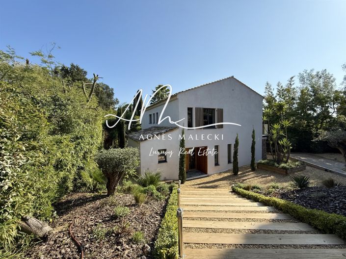 Image No.2-4 Bed House for sale