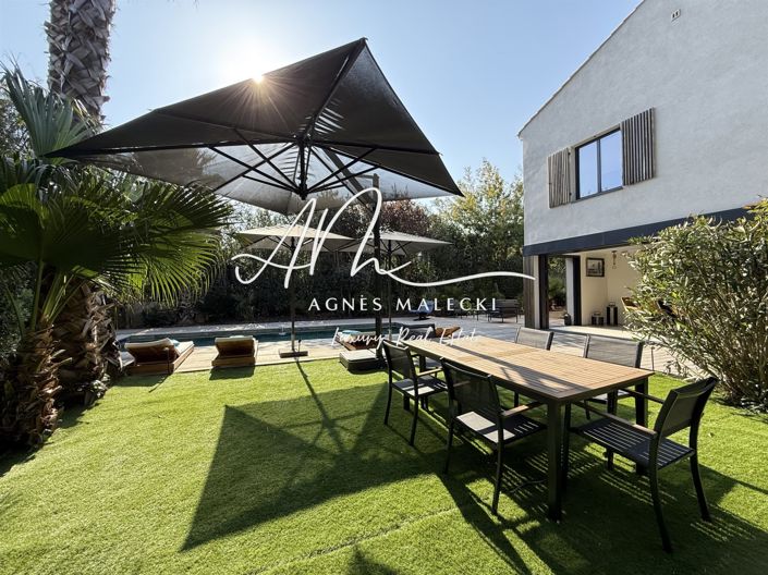 Image No.3-4 Bed House for sale