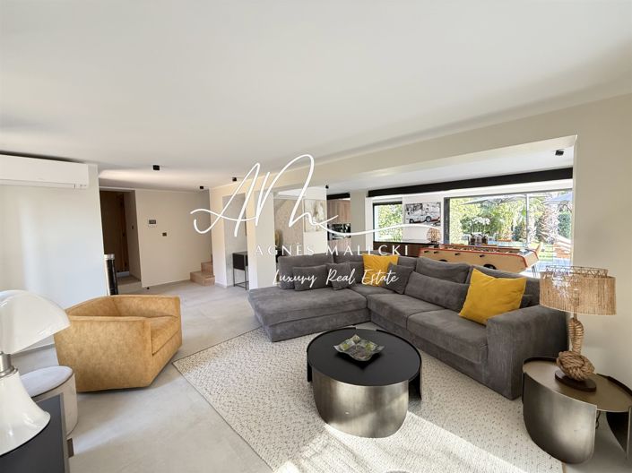 Image No.6-4 Bed House for sale