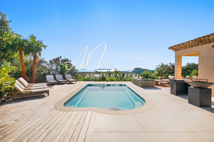 Image No.2-6 Bed House for sale