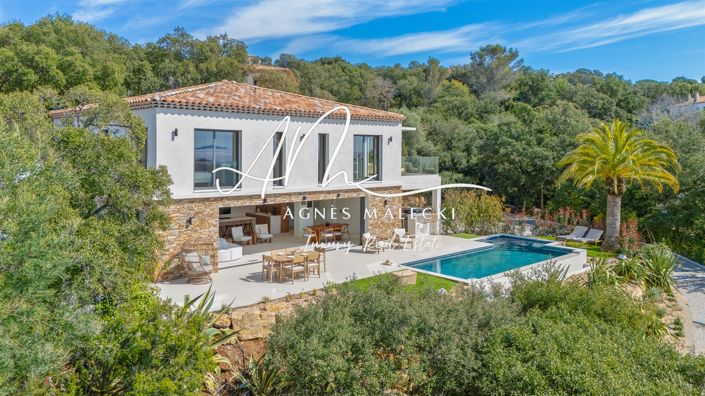 Image No.2-5 Bed House for sale