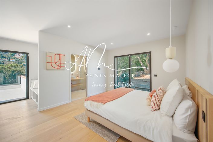 Image No.29-5 Bed House for sale