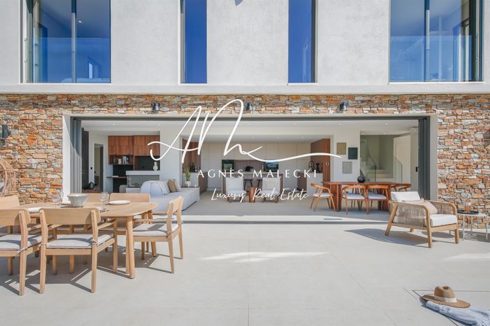 Image No.7-5 Bed House for sale