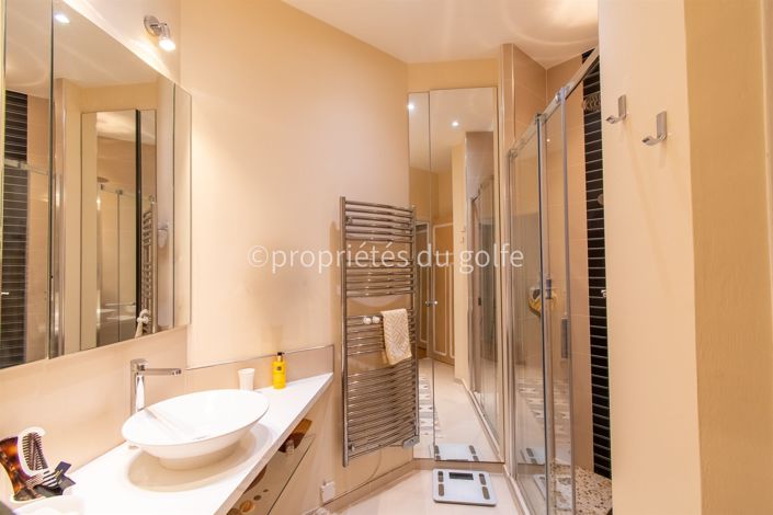 Image No.17-4 Bed House for sale