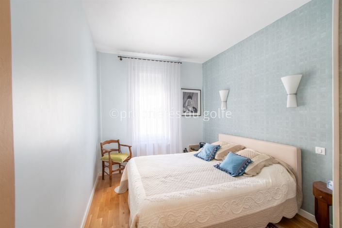 Image No.18-4 Bed House for sale